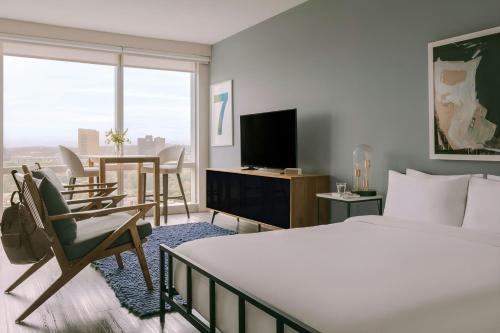 TV o dispositivi per l'intrattenimento presso Sonder by Marriott Bonvoy Pierce Boston Apartments Fenway