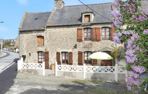 2 Bedroom Lovely Home In Saint-Lunaire