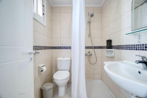 Ένα μπάνιο στο Mandria Gardens 2 BED