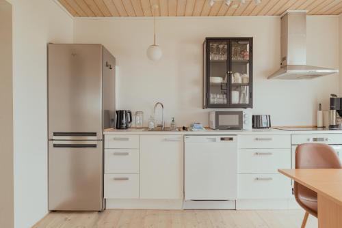 Кухня или мини-кухня в City Center Stay - Rooms & Apartments
