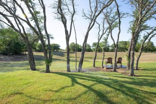 Secluded Cabin in Weatherford!にある庭