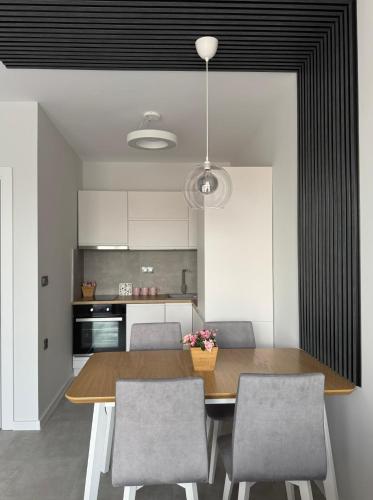 Η κουζίνα ή μικρή κουζίνα στο Sun Home in the Heart of Plovdiv - Central Location - Free Private Parking