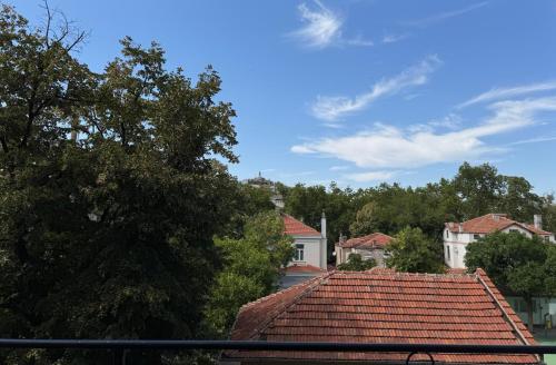 Φωτογραφία από το άλμπουμ του Sun Home in the Heart of Plovdiv - Central Location - Free Private Parking στη Φιλιππούπολη