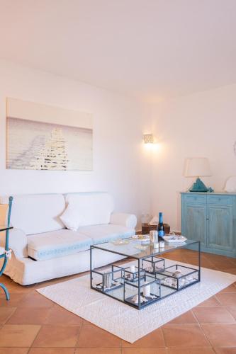 Gallery image of Residenza del Barone Villa Zoe Chia - Vista Mare in Chia