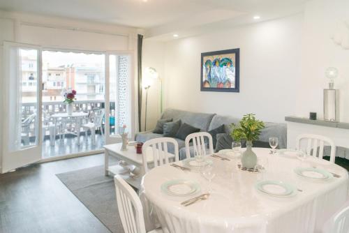 WELCS APARTAMENTO 244 EMP con terraza con vista