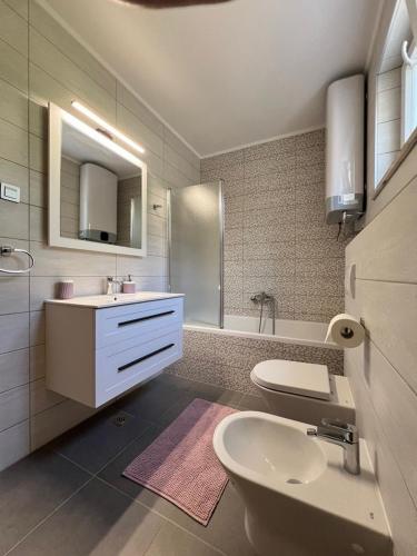 Apartments Katarina with Sea View and Private Boat Berth, Mali Lošinj