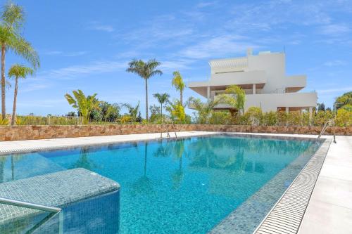 Benalus II Luxury Apartment by Finest Rentals
