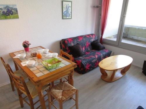 Studio cabine 5 pers avec balcon, au pied des pistes de La Mongie 1800, proche commerces et spa thermal - FR-1-404-2