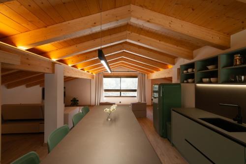 Kuchyň nebo kuchyňský kout v ubytování Apartaments i Bungalows Càmping L'Orri del Pallars