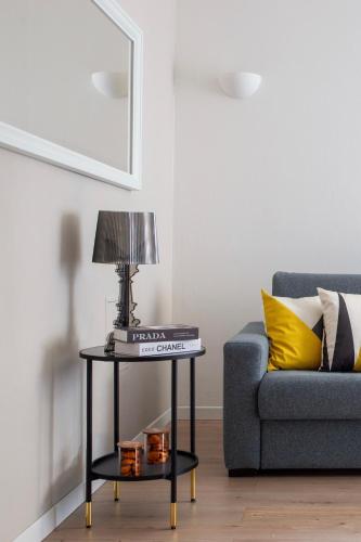 Solari Apartment, Milan fashion street
