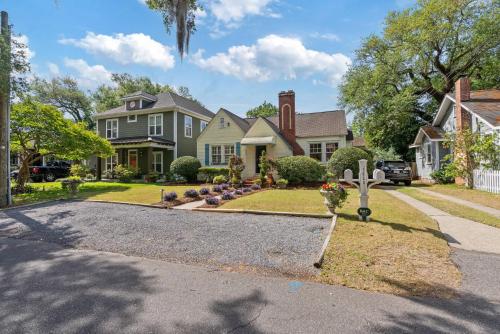 Κήπος έξω από το La Petite Fleur-Charming Park Circle Private Studio