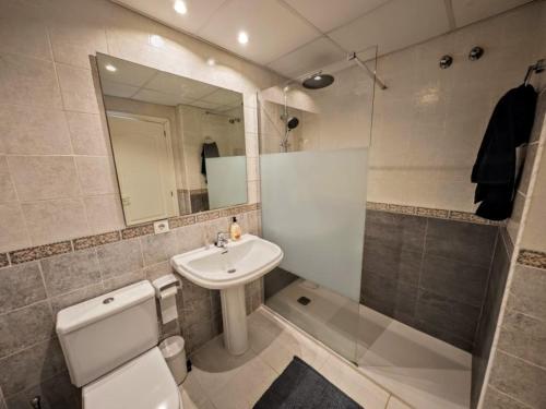 2 Bedroom Apartment Near Beach