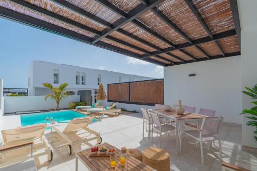 Villa Serena Silgar by Villalia - Cama Balinesa y Piscina