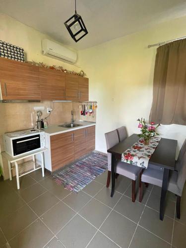 Gallery image of MBM STATE oF HAWAII in Paralia Neas Triglias