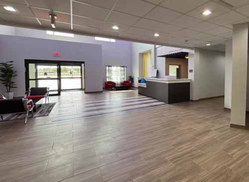 Χώρος καθιστικού στο Studio 6 Dallas, TX – Fair Park
