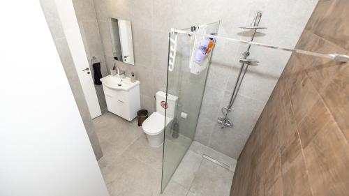 Ένα μπάνιο στο Michelle Apartment