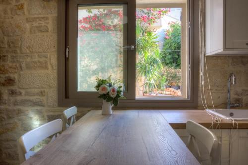Luxury Gem overlooking the church, 150m from beach