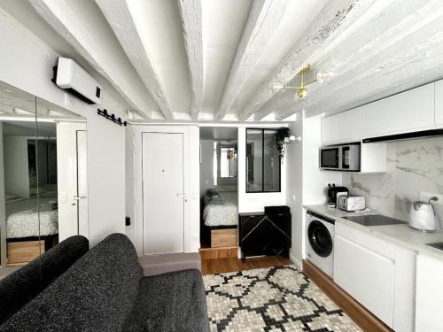 Opéra, Haussmann Neighborhood