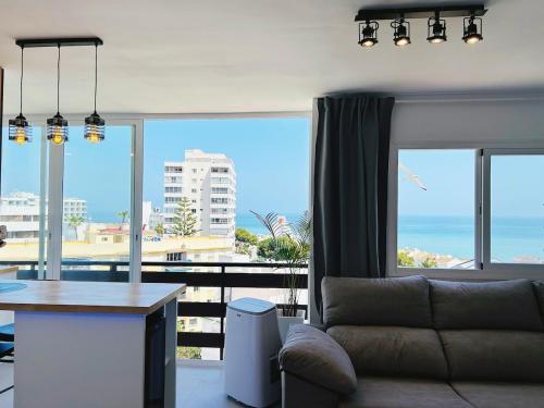 Ocean Breeze Designer Holiday Apartment