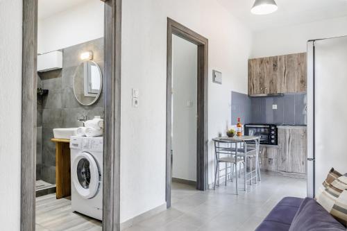 Η κουζίνα ή μικρή κουζίνα στο Orchids Luxury Apartments