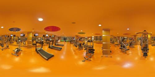 Fitnes centar i/ili fitnes sadržaji u objektu Grand Nur Plaza Hotel