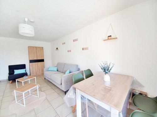 " Le Peuplier" Studio cosy Fréjus Plage -Clim-wifi