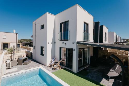 Villa RD Mandre - Private Paradise with Pool & beautiful Garden - minimum 4-night stay