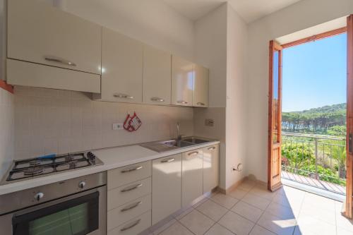 Cucina o angolo cottura di Appartamento Bellavista a Fetovaia - Goelba