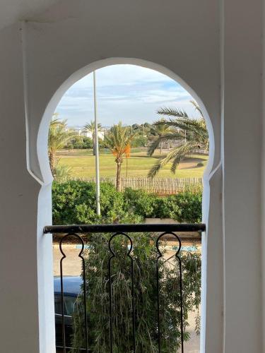 Un jardín fuera de Appartement cozy en résidence Marina, Saïdia