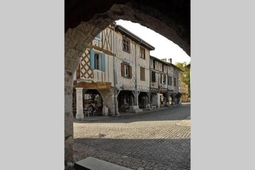 Fotografie z fotogalerie ubytování Chalet charmant avec piscine partagée à Eymet v destinaci Eymet