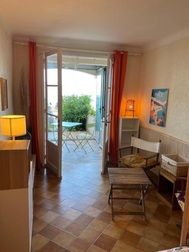 Studio vue mer proche port