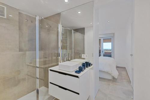 Panoramic ocean and city views