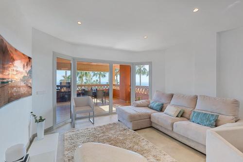 Panoramic ocean and city views