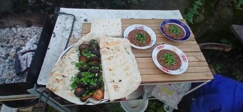 Comida en el departamento o alrededores