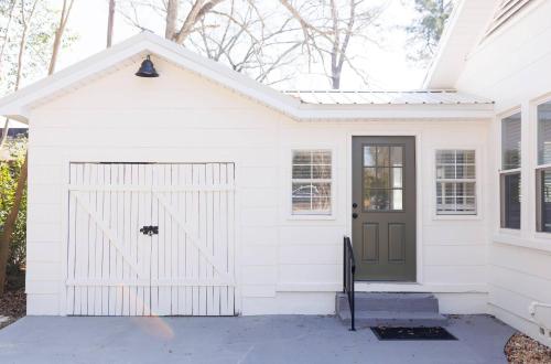 Het gebouw waarin het vakantiehuis zich bevindt