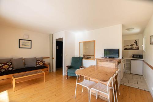 Kuchyň nebo kuchyňský kout v ubytování Appartement n 24 pour 4 à 6 personnes plages à pied