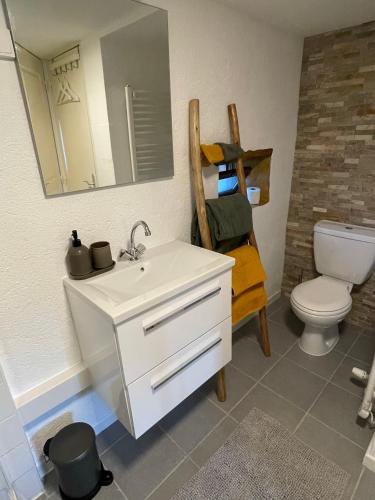 Photo de la galerie de l'établissement L'Etang de la Cure, à Colombier-en-Brionnais