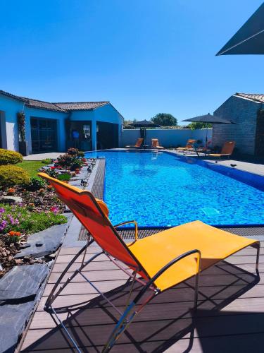 ღ Villa des Astres 850 m2 - Piscine, Jacuzzi, Sauna, Hammam, & Salle de Cinéma