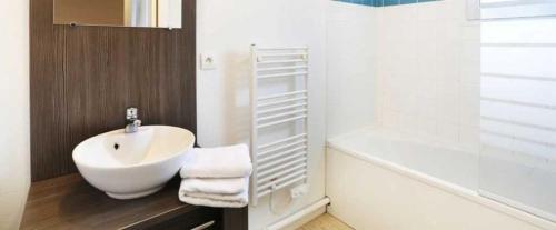 Koupelna v ubytování Camping 3 étoiles - Piscine - ccaiibb