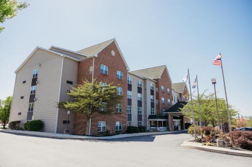a rendering of the exterior of a hotel at Parkview Inn & Suites, Lancaster Amish Country, PA in Lancaster