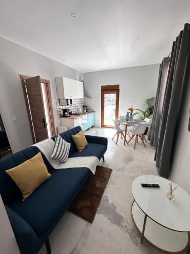 Ruang duduk di Euphorbia Suites