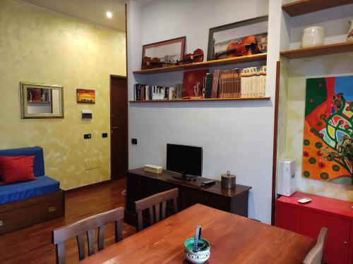 San Domenico Apartment (in the heart of historic centre)