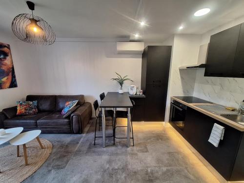 Dapur atau dapur kecil di T2 Cosy romantic, balcon,clim, parking gratuit