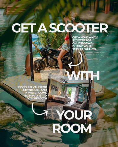 ein Zeitschriftencover mit einer Person auf einem Motorrad im Wasser in der Unterkunft Skully's House in Bocas del Toro