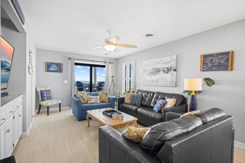 Direct Ocean Front 3BR/2BA Dog Friendly **OCEANFRONT** photo 11