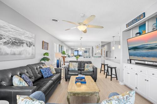 Direct Ocean Front 3BR/2BA Dog Friendly **OCEANFRONT** photo 37
