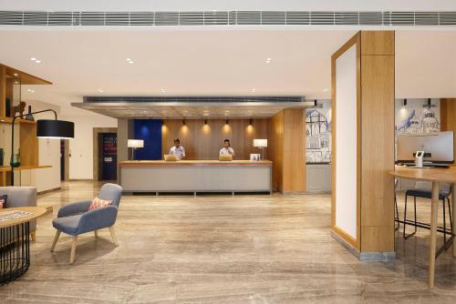 El lobby o recepción de Holiday Inn Express Bengaluru Whitefield ITPL by IHG