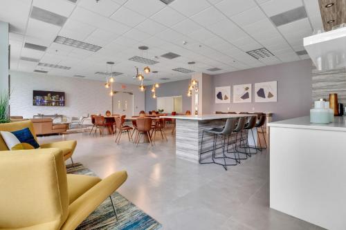 Enjoy Brickell Living 2 BR Retreat With Free Parking photo 36