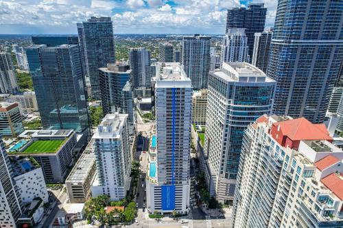 Enjoy Brickell Living 2 BR Retreat With Free Parking photo 40