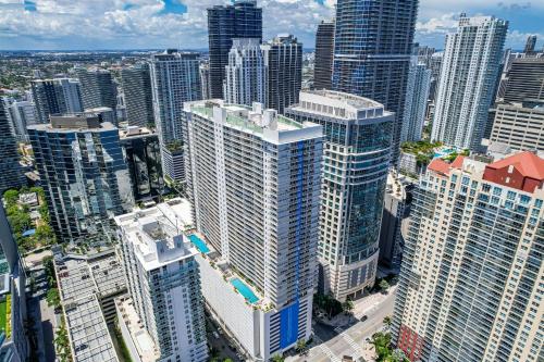 Enjoy Brickell Living 2 BR Retreat With Free Parking photo 42